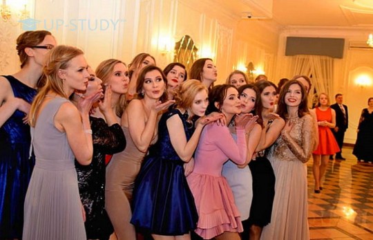 У скільки обійдеться організація випускного вечора у Польщі?