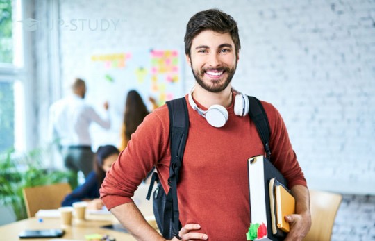 Студент у процесі роботи. Король світу або Азазель?