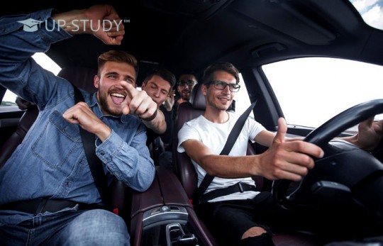 Відпустка з друзями? Дізнайтеся, скільки коштує оренда автомобіля у Катовіце?