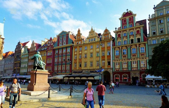 Співоренда, гуртожиток або самостійний найм квартири у Вроцлаві. Як економити на житлі у період навчання?