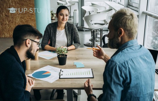 Чи важко вивчати економіку у польських ВНЗ?