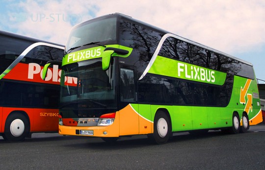 Автобусом або поїздом до Польщі: чому віддати перевагу?