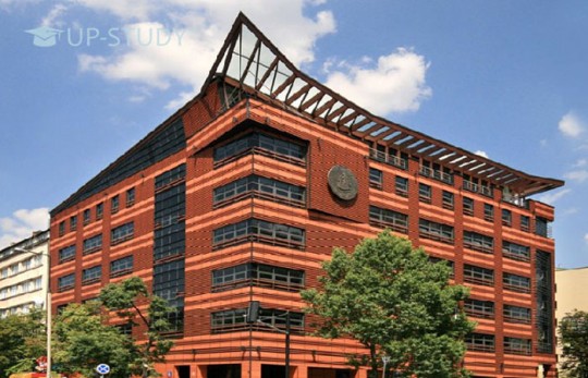 Державні університети Варшави або приватні ВНЗ?