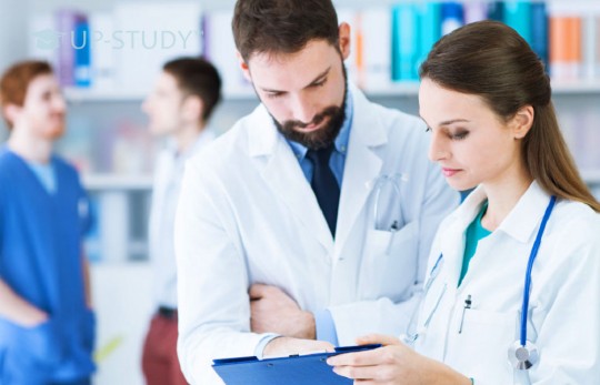 Заробітна плата в охороні здоров'я в Польщі. Чи завжди потрібно закінчувати профільний ВНЗ?