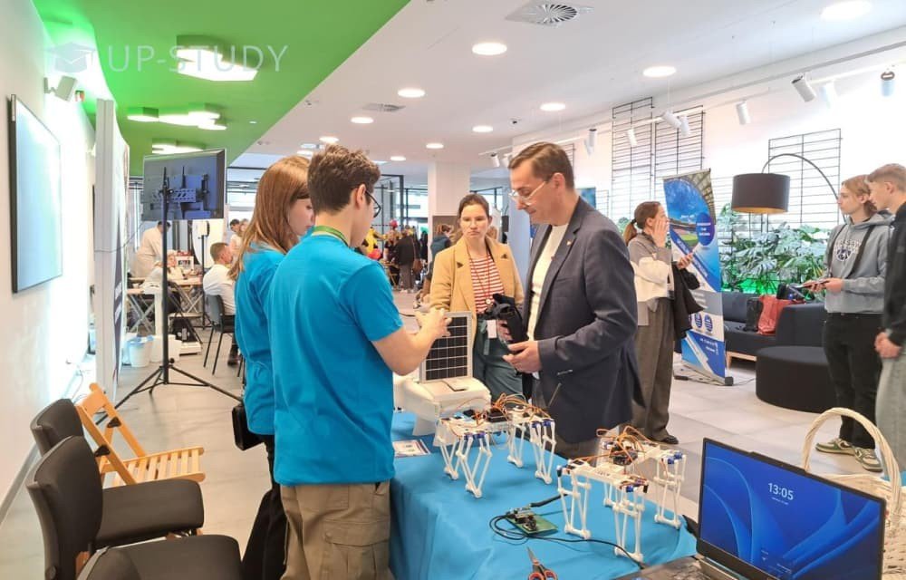 Фото №22: Академія Фінансів та Бізнесу Вістула | Центр польської освіти | UP-STUDY