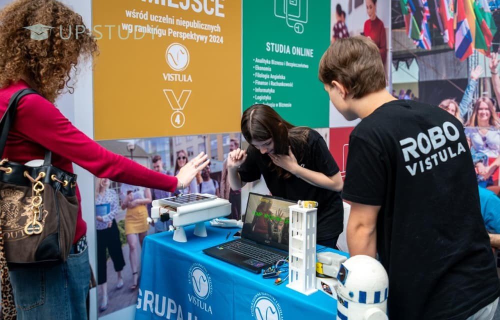 Фото №24: Академія Фінансів та Бізнесу Вістула | Центр польської освіти | UP-STUDY