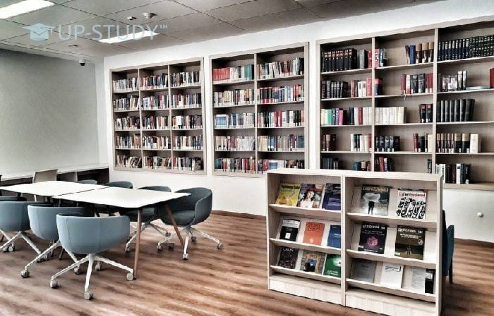 Фото №6: Университет VIZJA | Центр польского образования | UP-STUDY