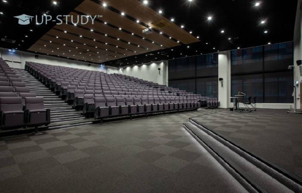 Фото №7: Университет VIZJA | Центр польского образования | UP-STUDY