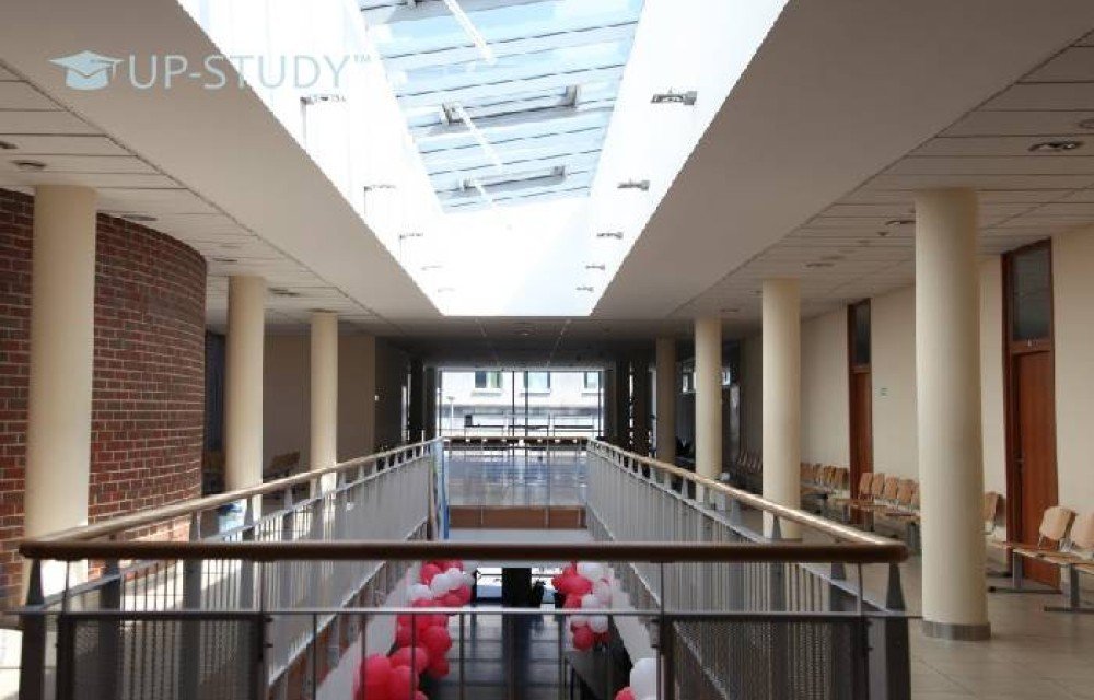 Фото №5: Университет Анджея Фрыча Моджевского в Кракове | Центр польского образования | UP-STUDY