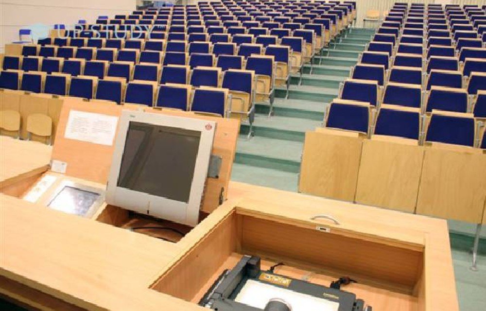 Фото №6: Университет Анджея Фрыча Моджевского в Кракове | Центр польского образования | UP-STUDY