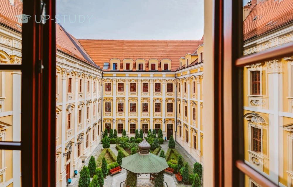 Фото №9: Вроцлавский Университет | Центр польского образования | UP-STUDY