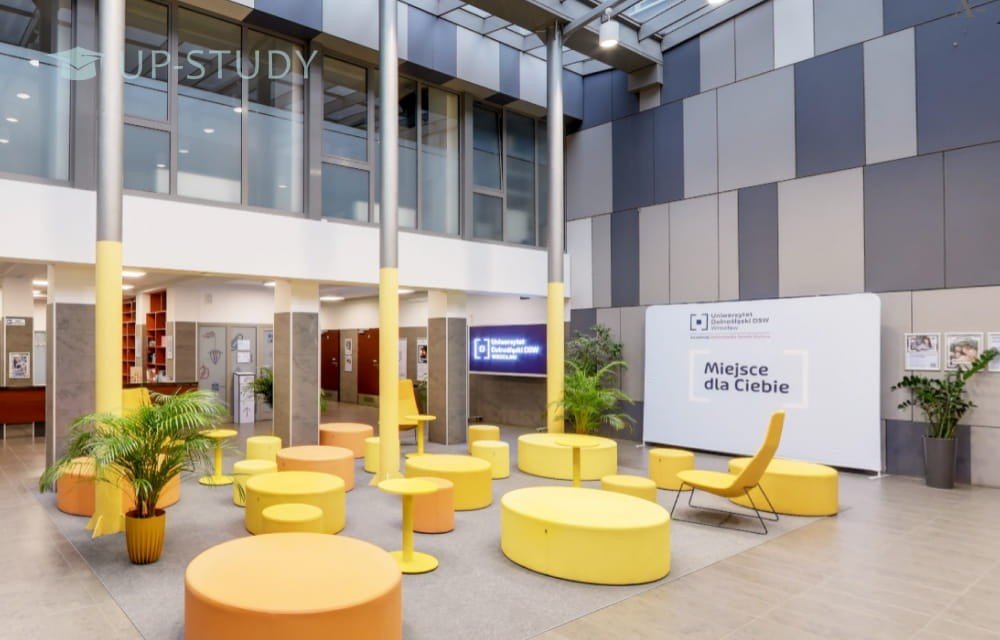 Фото №4: Університет Нижньої Сілезії | Центр польської освіти | UP-STUDY