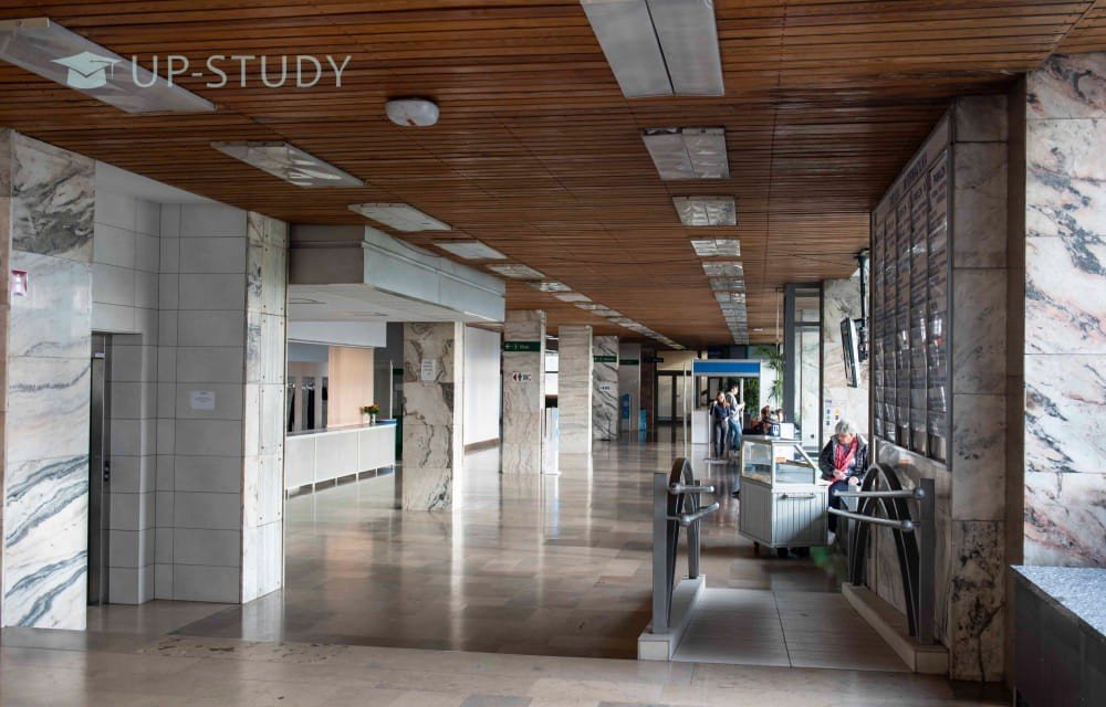 Фото №2: Академия физического воспитания им. Бронислава Чеха в Кракове | Центр польского образования | UP-STUDY