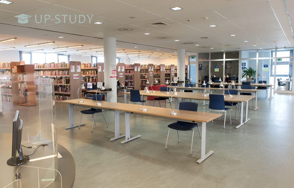 Фото №7: Университет Анджея Фрыча Моджевского в Кракове | Центр польского образования | UP-STUDY