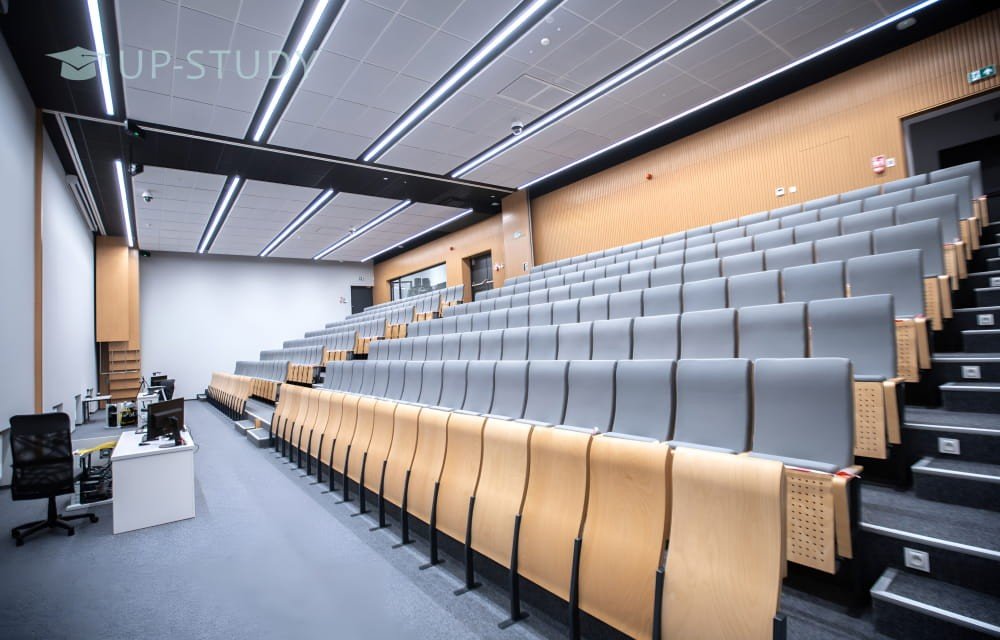 Фото №3: Университет Марии Кюри-Склодовской | Центр польского образования | UP-STUDY