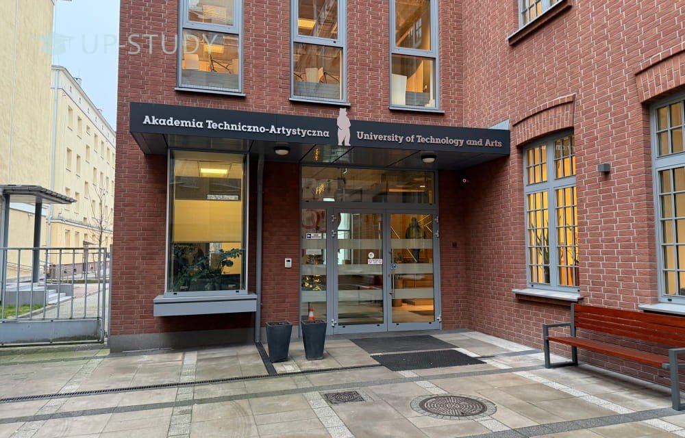 Фото №1: Варшавська Технічно Артистична Академія | Центр польської освіти | UP-STUDY