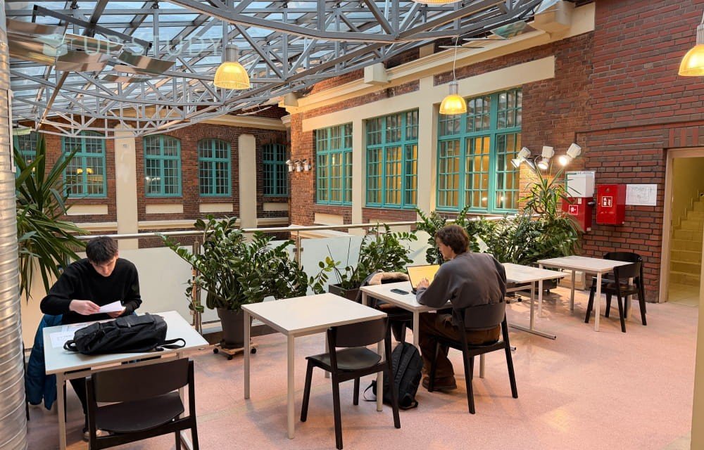 Фото №24: Варшавська Технічно-Артистична Академія | Центр польської освіти | UP-STUDY