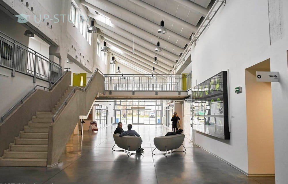 Фото №5: Університет SWPS у Вроцлаві | Центр польської освіти | UP-STUDY