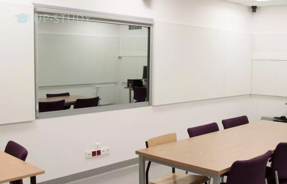 Фото №8: Університет SWPS у Вроцлаві | Центр польської освіти | UP-STUDY