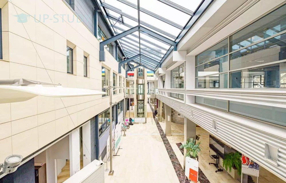 Фото №4: Университет SWPS в Кракове | Центр польского образования | UP-STUDY