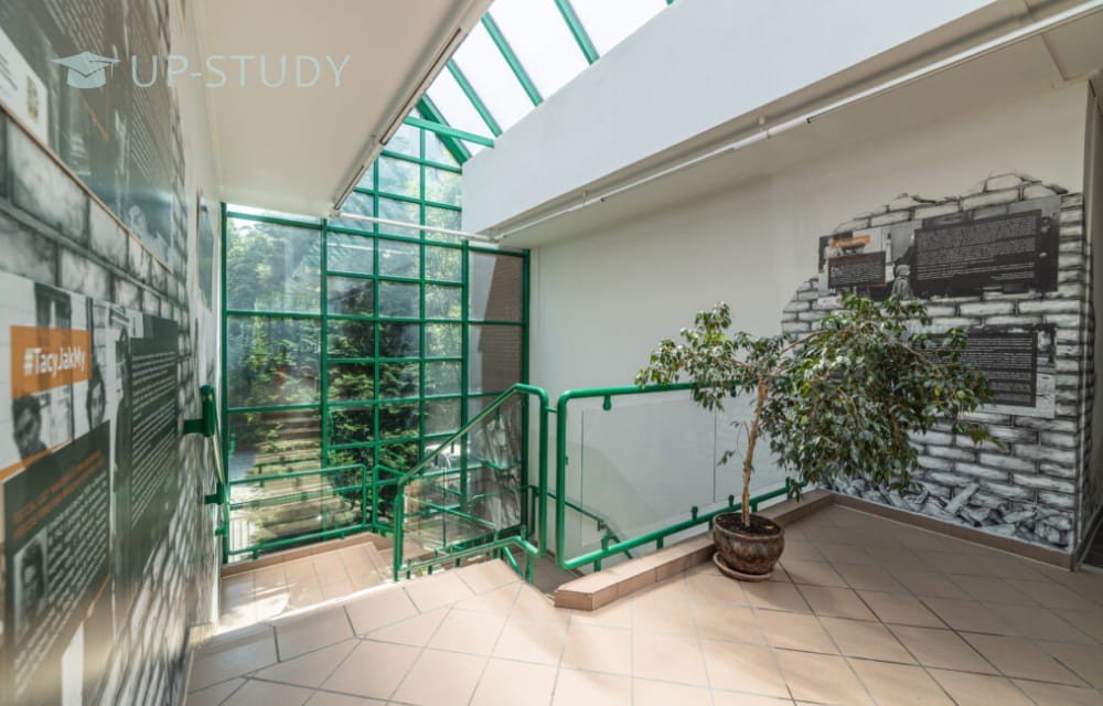 Фото №2: Університет імені Ришарда Лазарського | Центр польської освіти | UP-STUDY