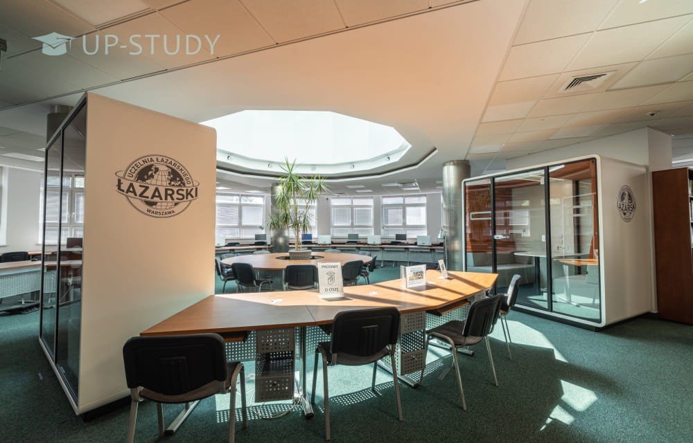 Фото №5: Університет імені Ришарда Лазарського | Центр польської освіти | UP-STUDY