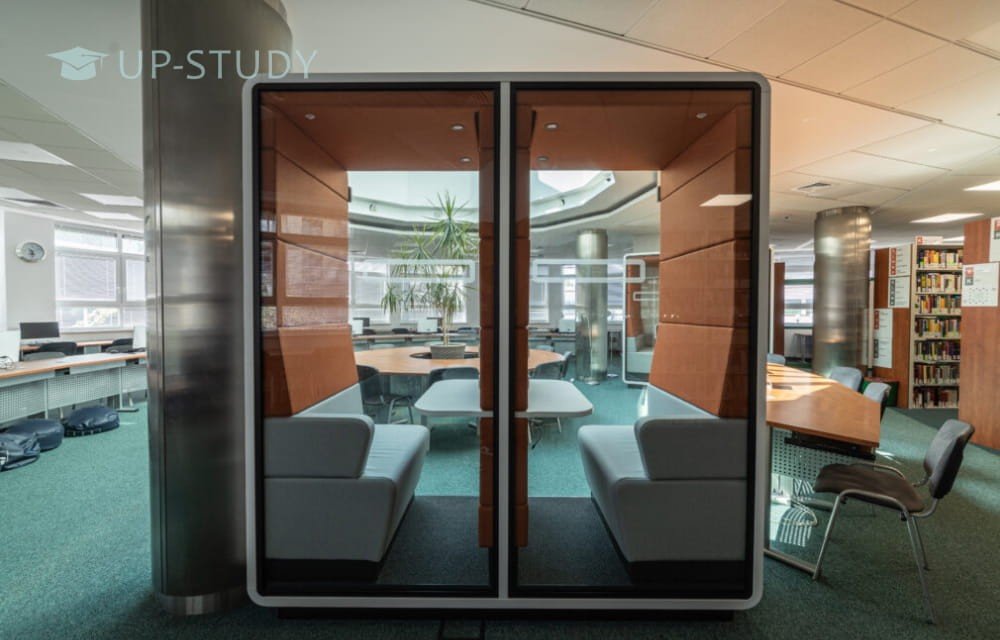 Фото №8: Університет імені Ришарда Лазарського | Центр польської освіти | UP-STUDY