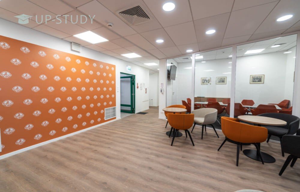 Фото №10: Університет імені Ришарда Лазарського | Центр польської освіти | UP-STUDY