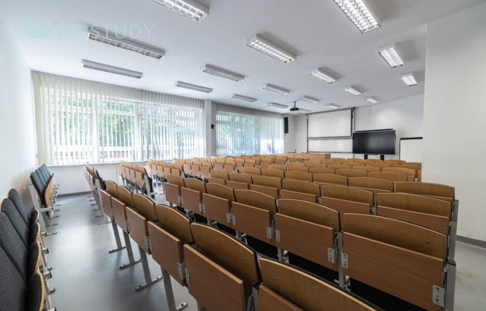 Фото №18: Університет імені Ришарда Лазарського | Центр польської освіти | UP-STUDY