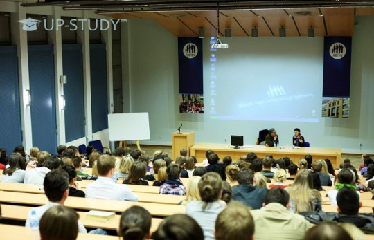 Куди піти працювати з дипломом Університету Гуманітарних Наук та Психології?