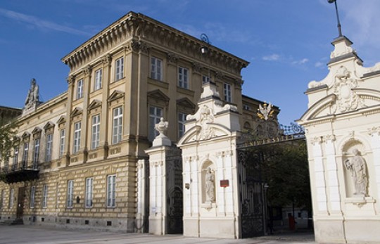 Закриття ряду університетів у Польщі: “to be, or not to be”?