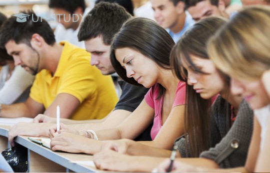Як приймають іспити в польських університетах? Навчальні моменти