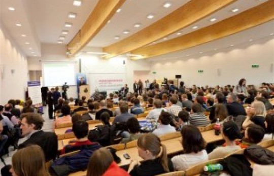 Стипендіальна програма Лешка Чарнецького (Вістула, Варшава)