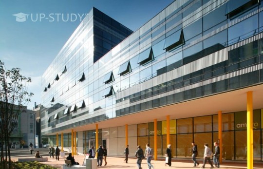 Навчання в Lazarski University. Особливості навчання у приватних ВНЗ Польщі